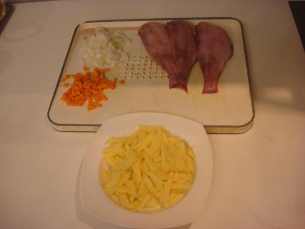 Vyfotit autorem (připravené ryby, brambory, cibule, mrkev)