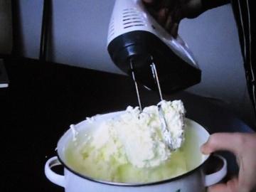 Babička učil, jak se dělá domů Vologda máslo