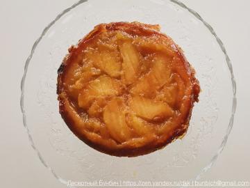 Jak vařit koláče chleba a jablek. Recept Charlotte v němčině (foto)