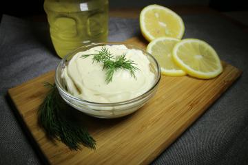 Jak mohu dělat domácí majonézu s citronem. Můj oblíbený recept
