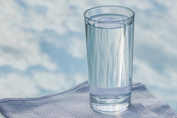 Voda se solí a cukrem vám pomůže rychleji se zotavit. (Foto: Pixabay.com)