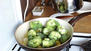 Sýr polévka s brokolicí. Recept na lazy