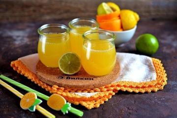 Domácí pomerančová, limetková a citronová limonáda