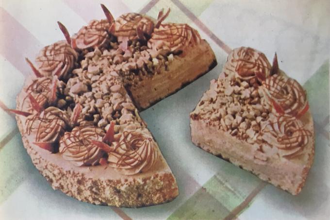 "Olympic" dort. Foto z knihy „Výroba pečiva a koláčů,“ 1976