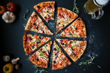 Yum: právo omáčka pro domácí pizzu a dvě zálivky, že to opravdu Ital učinit