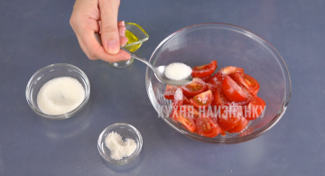 Snadný způsob, jak udělat z rajčat chutnější salát