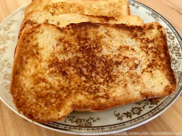 Křupavé zlatá kůra a je charakterizován na perfektní toastu