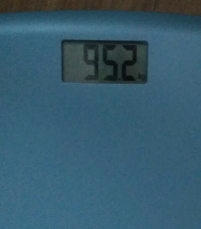 Toto číslo mi včera a dnes ukázal váhy.